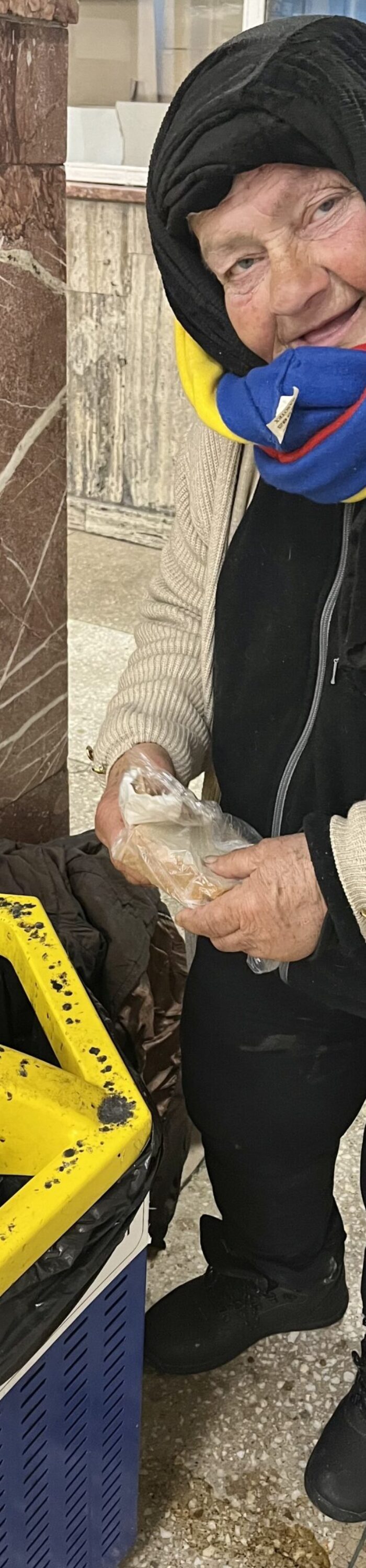 ajutor oamenii strazii anaid